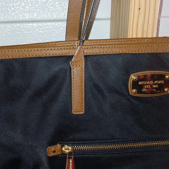 Michael Kors Black and Tan Structured Tote with Gold Hardware - Picture 10 of 16